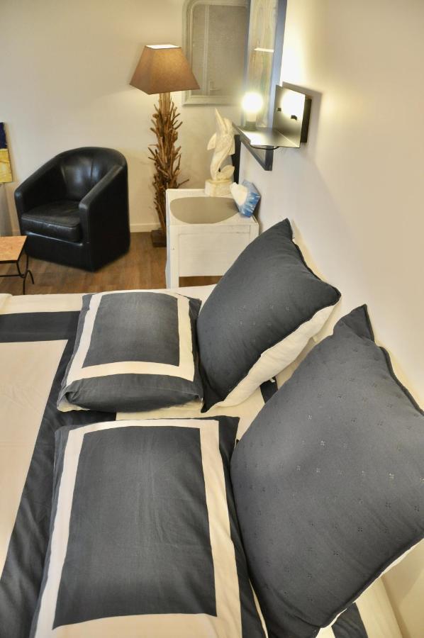 Les Chambres Tropeziennes Sanary-sur-Mer Esterno foto