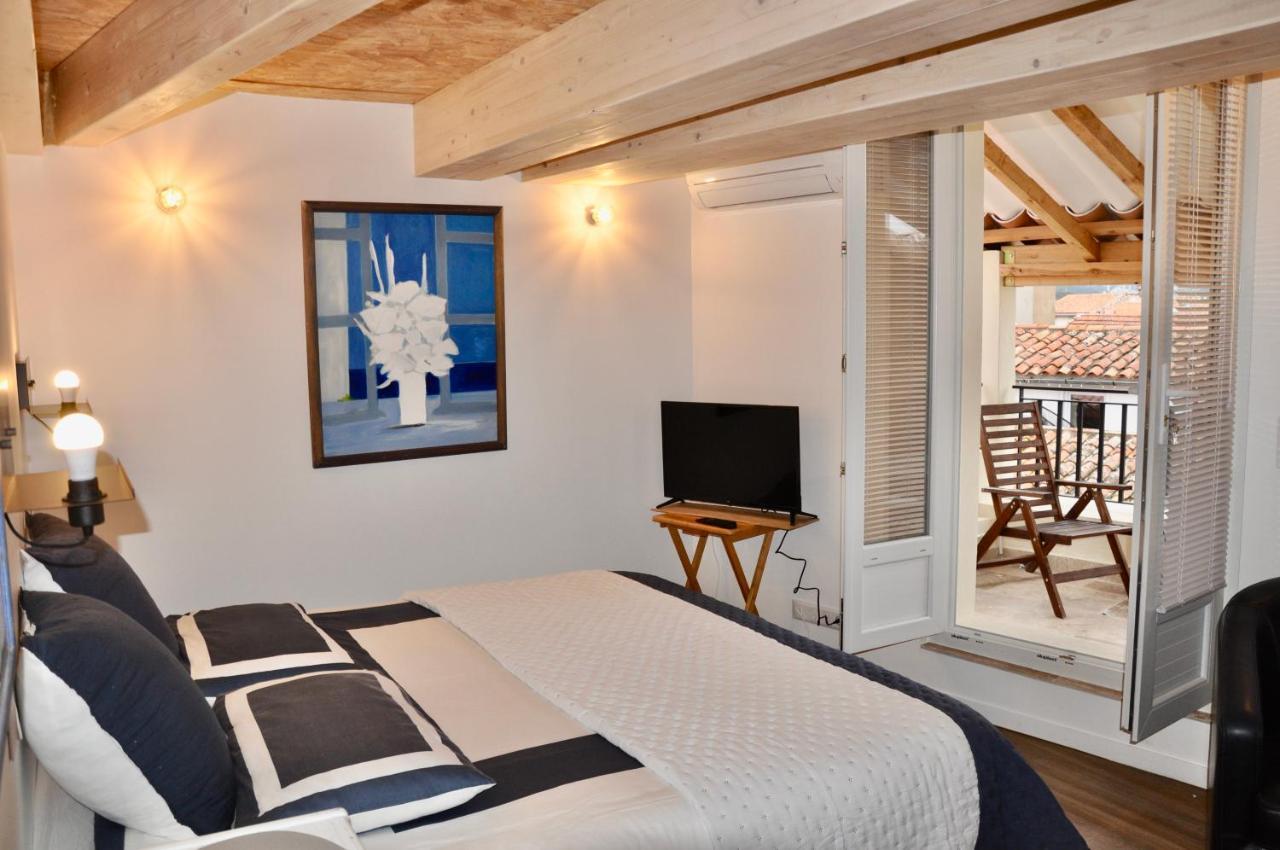 Les Chambres Tropeziennes Sanary-sur-Mer Esterno foto